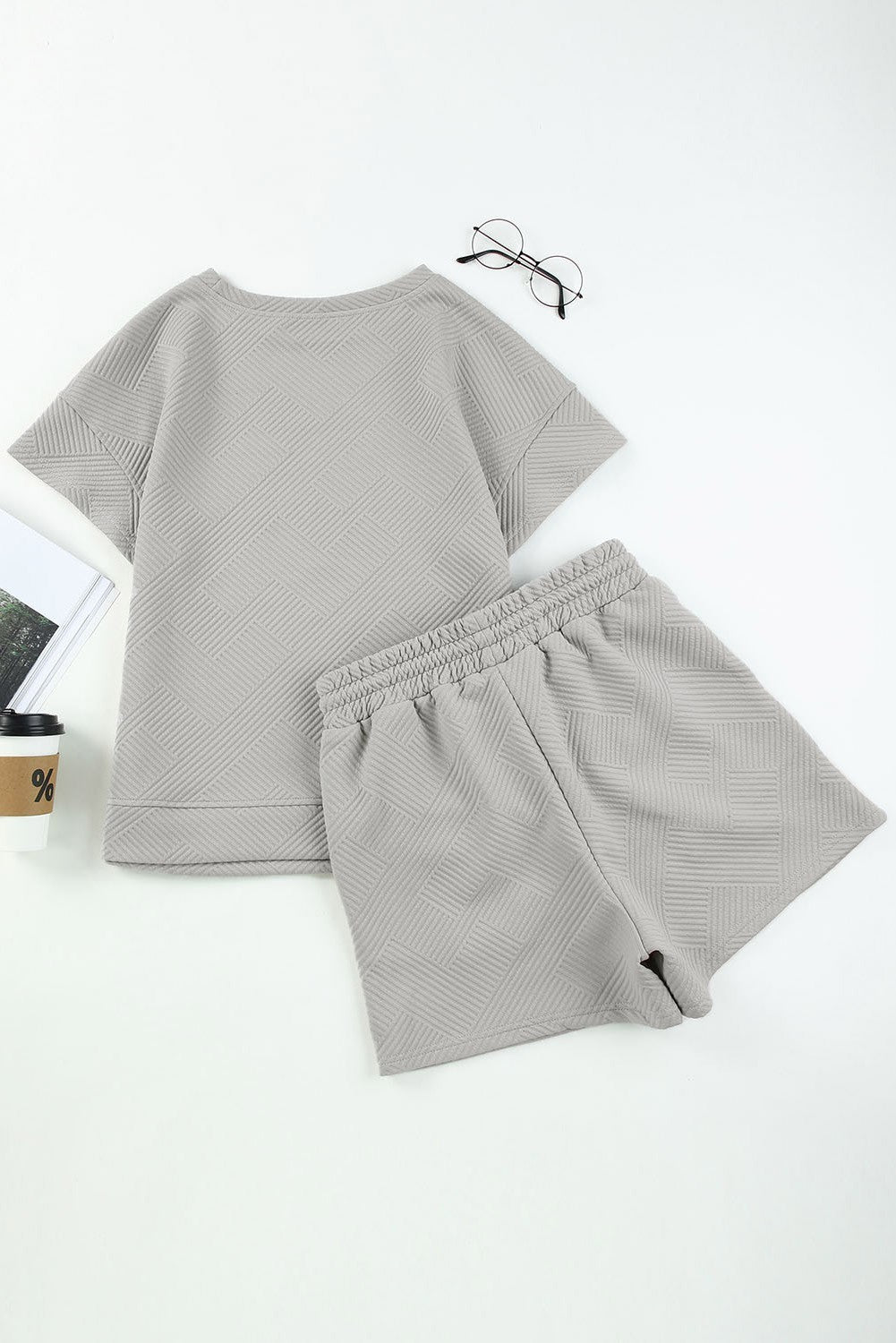 2pcs Solid Textured Drawstring Shorts Set image 4