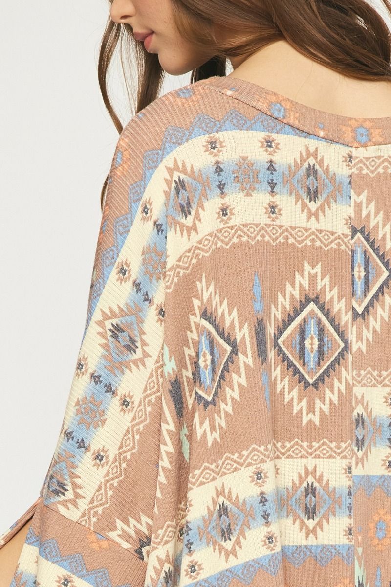 Round neck printed top with 1/2 sleeves image 6