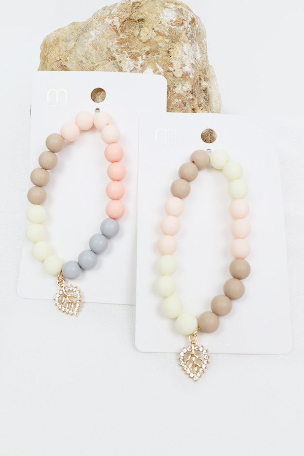 Leaf charm round bead bracelet image 3