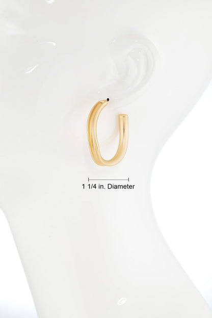 Gold oval hoop earrings image 2