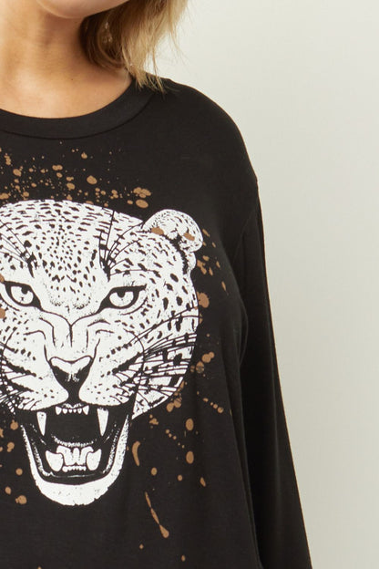 Black tiger print graphic scoop neck top image 5