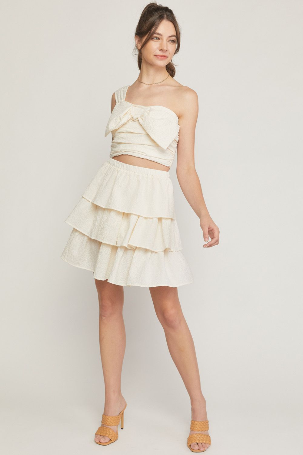 White textured ruffle tiered mini skirt image 4