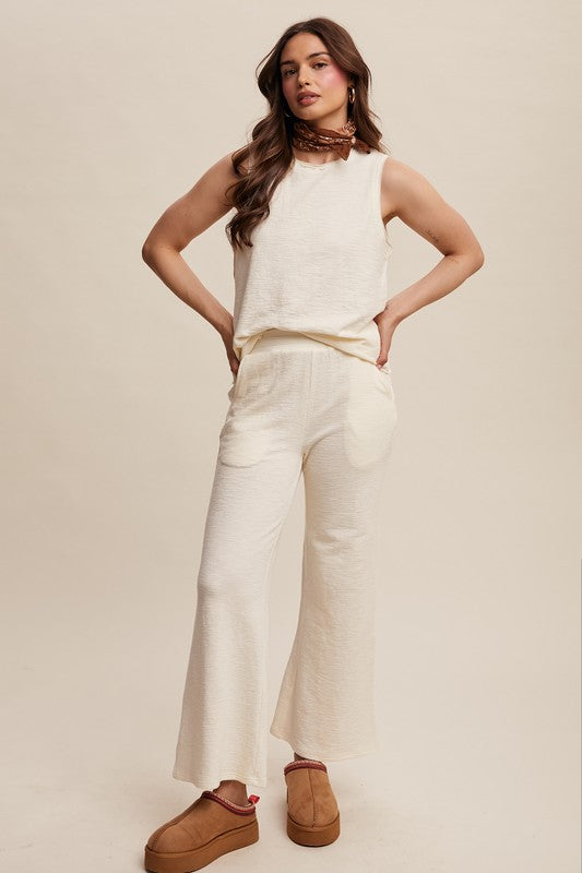 Cream colored textured lounge set image 3