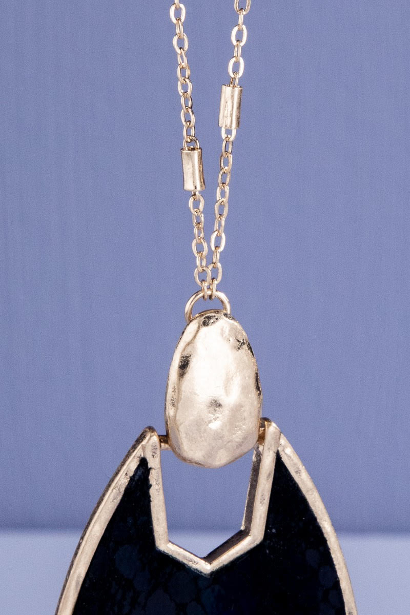 Necklace image 1