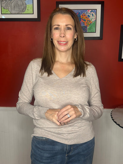 Classic Essential V Neck Pullover