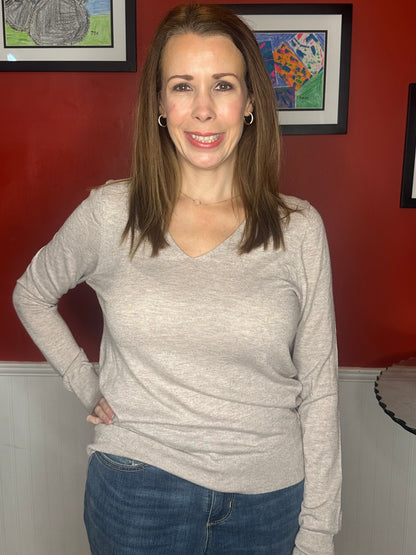 Classic Essential V Neck Pullover
