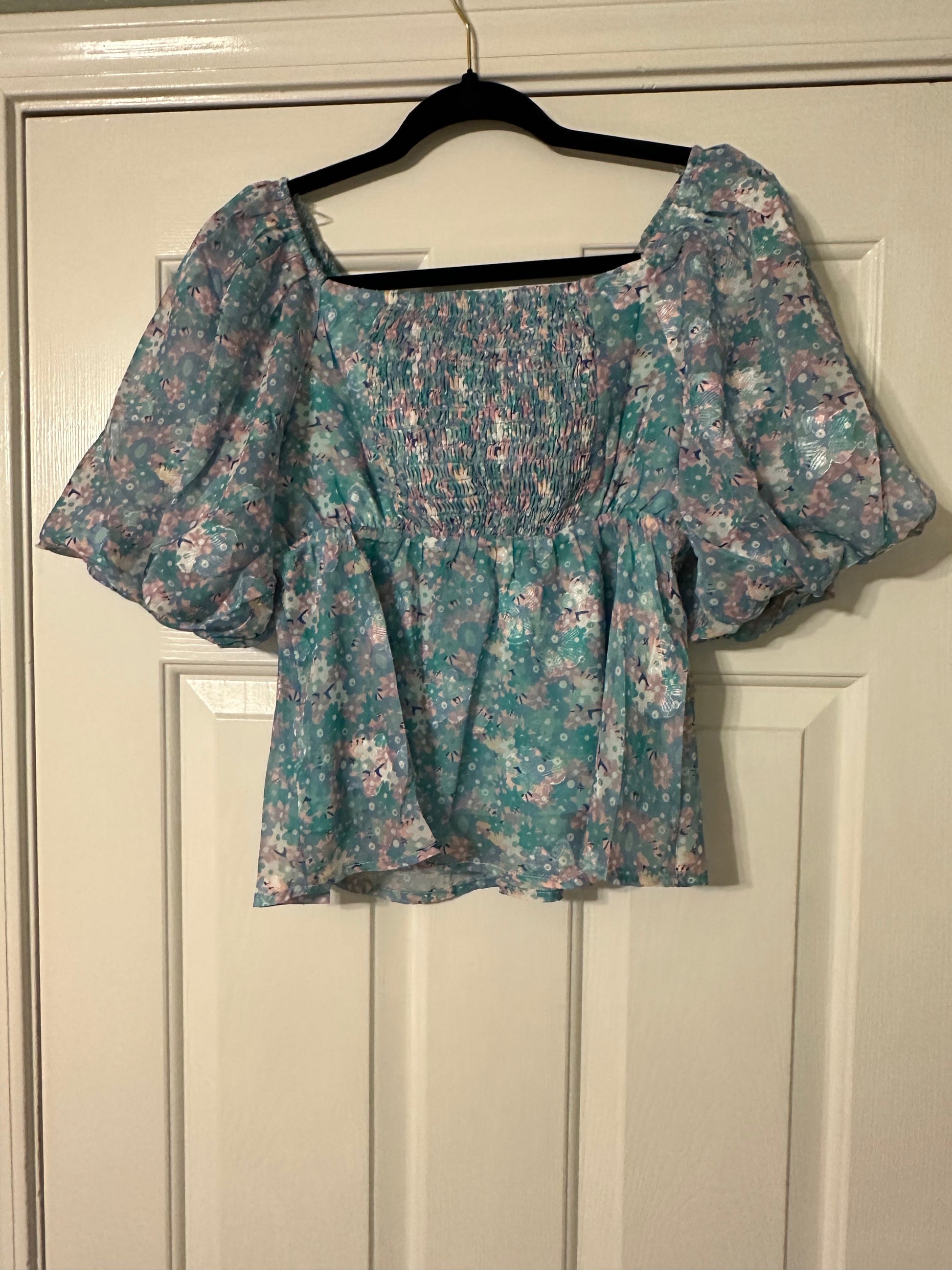 Blue floral print puff sleeve, square neck top   image 1