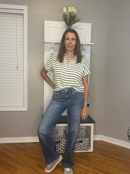 Judy Blue Mid Rise 90s Straight Jeans