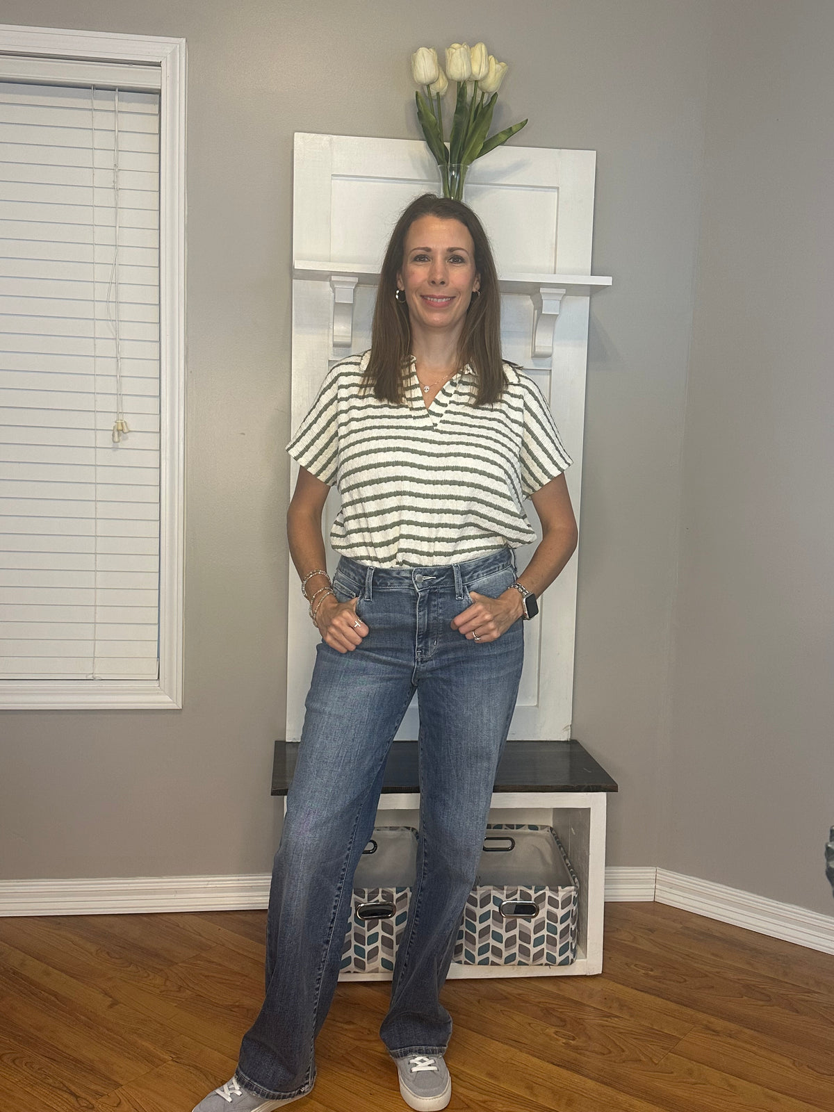 Judy Blue Mid Rise 90s Straight Jeans