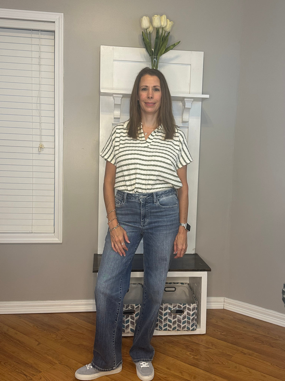 Judy Blue Mid Rise 90s Straight Jeans