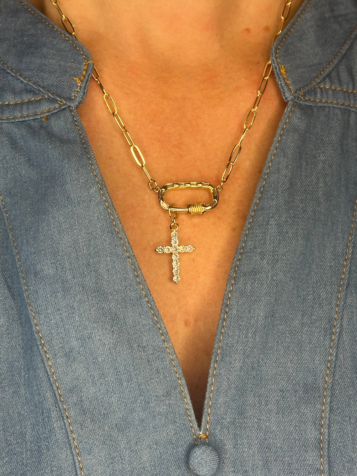 Mary Necklace