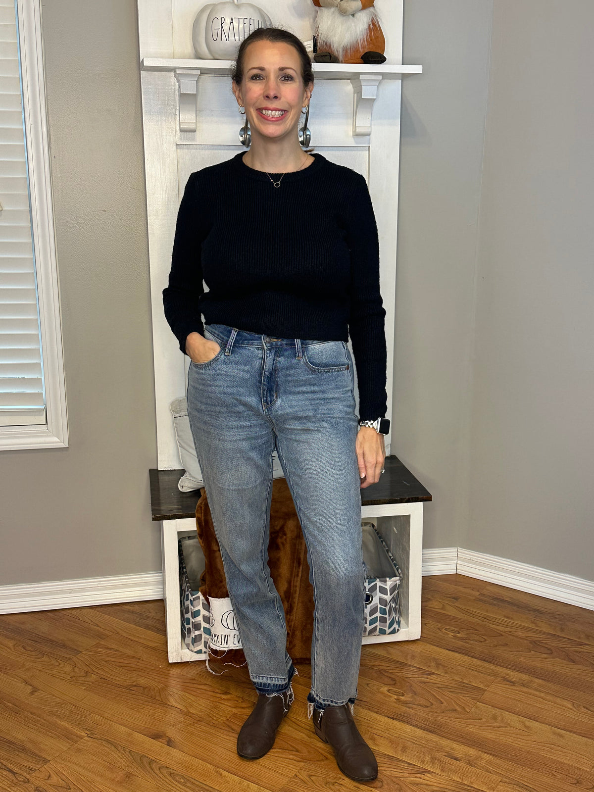 Long Sleeve Crew Neck Sweater Top - Black