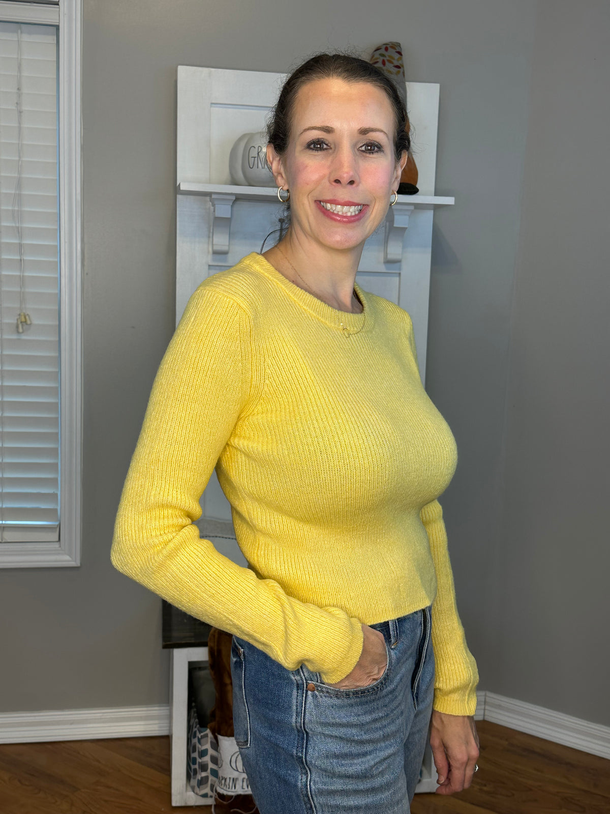 Long Sleeve Crew Neck Sweater Top - Yellow