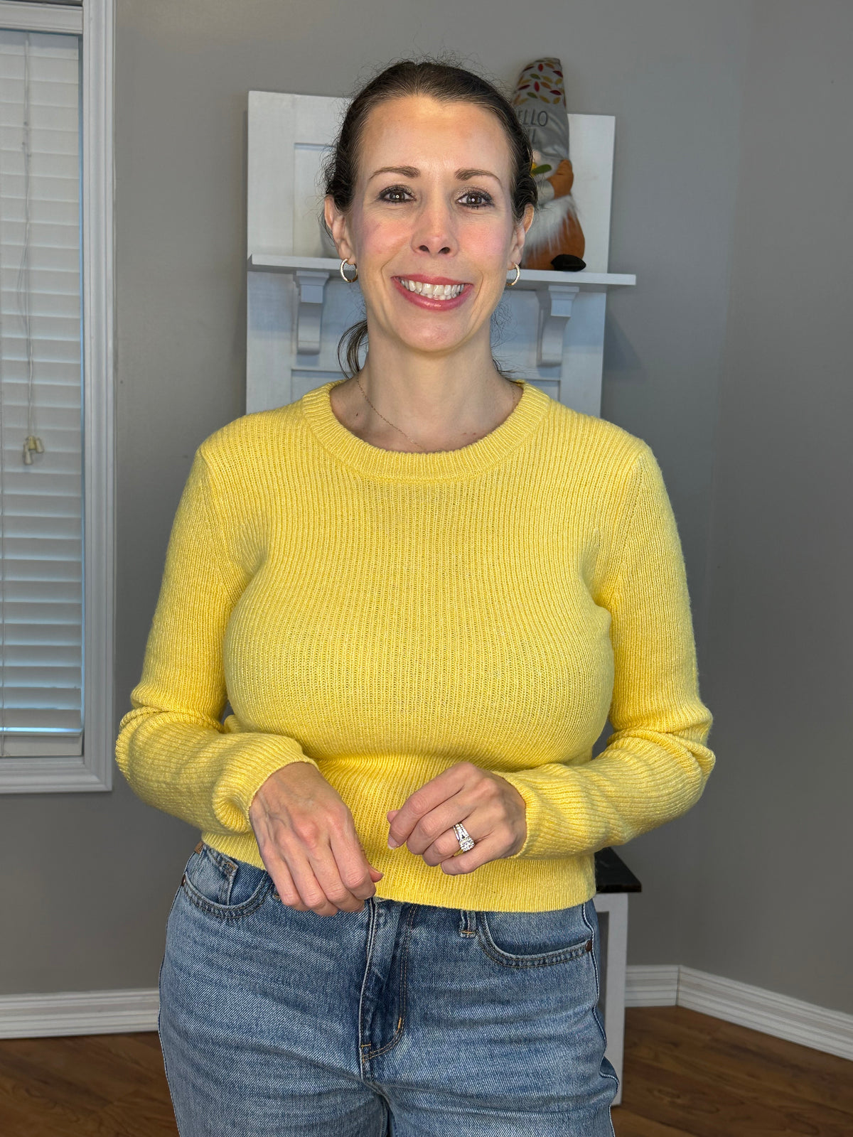 Long Sleeve Crew Neck Sweater Top - Yellow