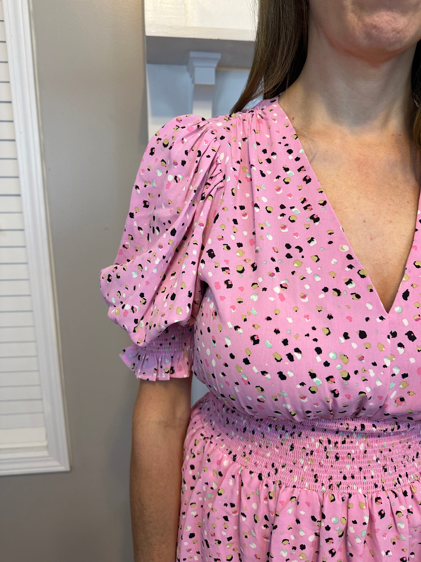 Dotted v-neck 1/2 sleeve mini dress