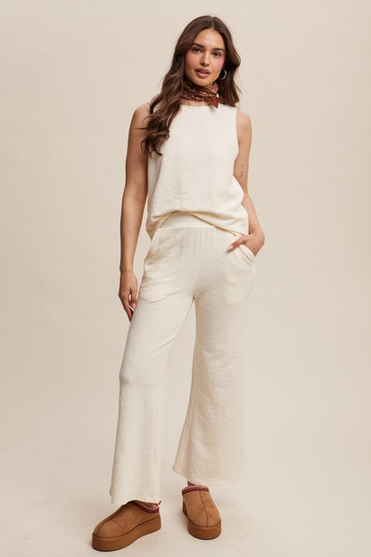 Cream colored textured lounge set image 0